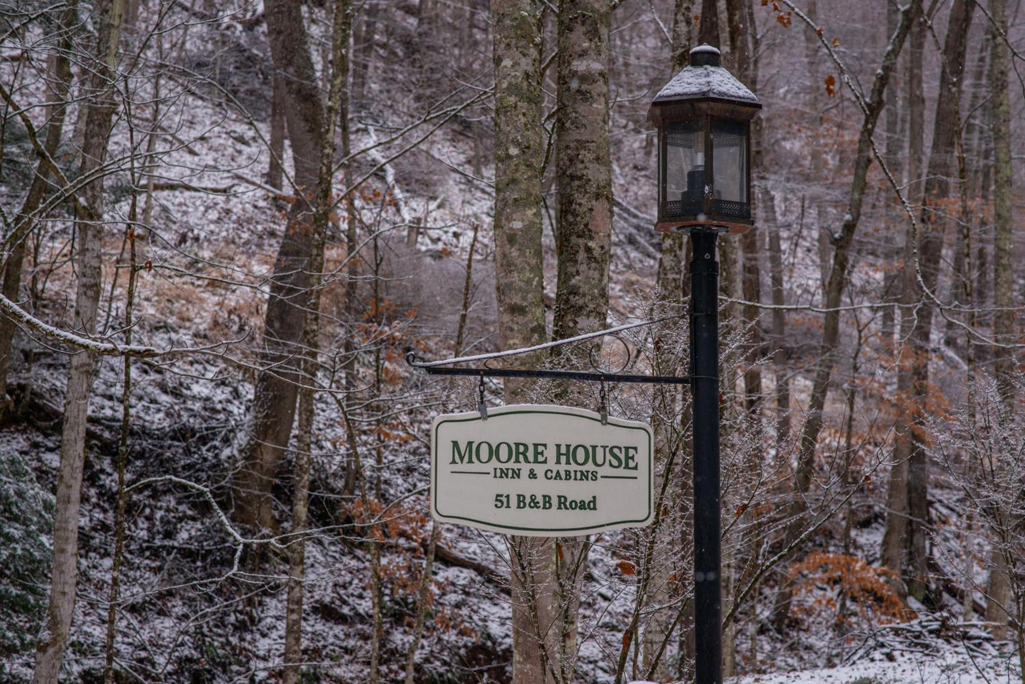 Moore House Inn & Cabins Marlinton 外观 照片