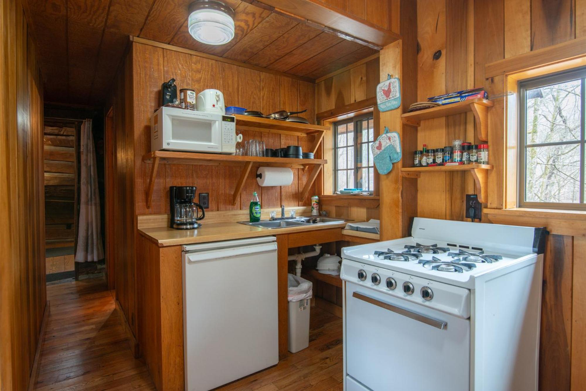 Moore House Inn & Cabins Marlinton 外观 照片