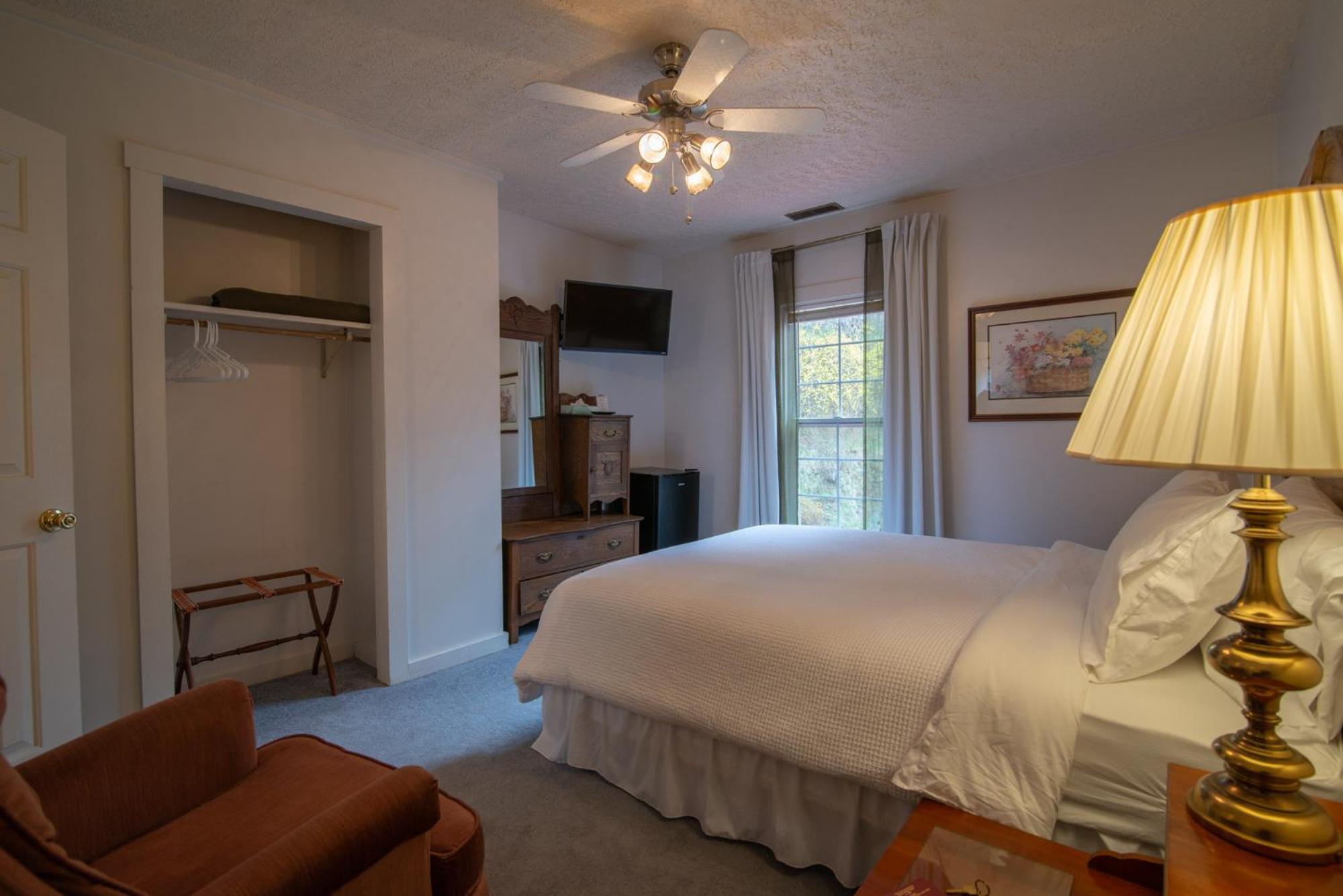 Moore House Inn & Cabins Marlinton 客房 照片